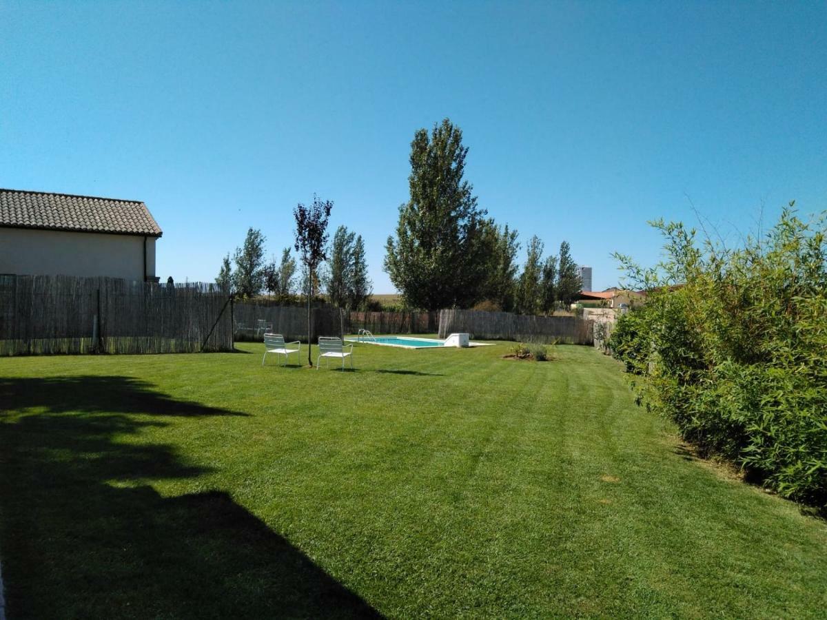 Casas Olmo Y Fresno Jardin Y Piscina A 17 Kilometros De Саламанка Экстерьер фото