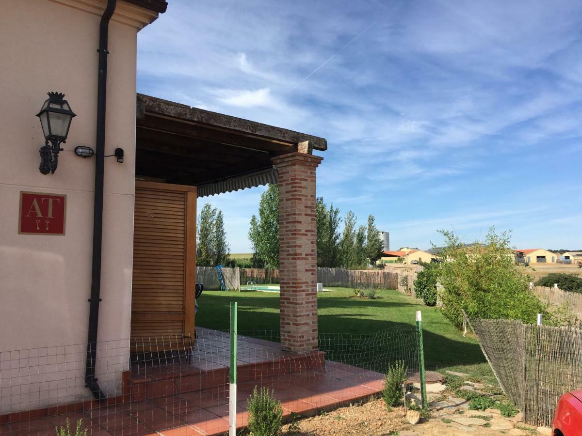 Casas Olmo Y Fresno Jardin Y Piscina A 17 Kilometros De Саламанка Экстерьер фото